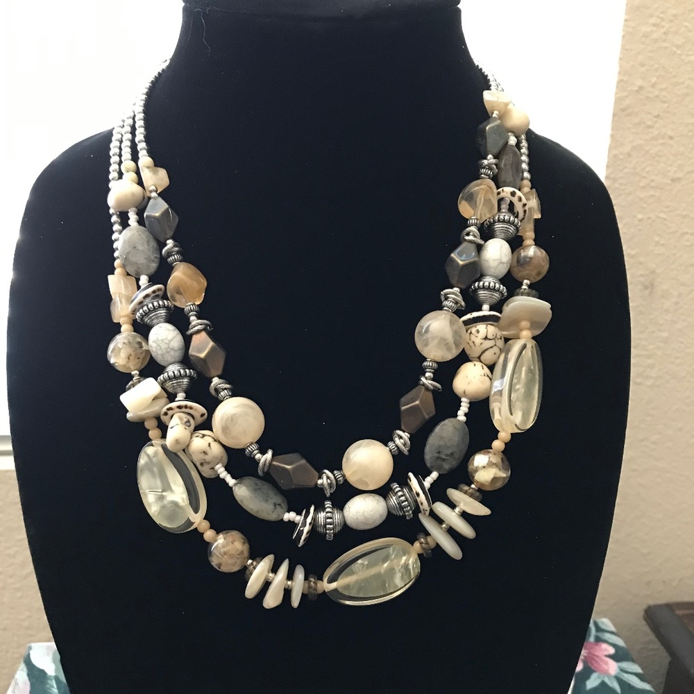 Creamy Colored Lucite & Silver Tone 3 Strand Necklace